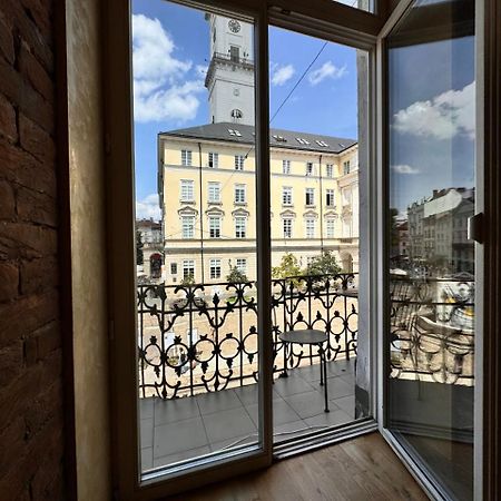 Апартаменти На Площі Ринок, 20 Lviv Bagian luar foto