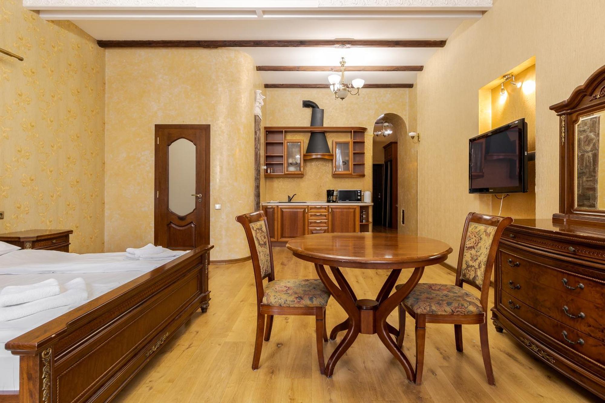 Апартаменти На Площі Ринок, 20 Lviv Bagian luar foto