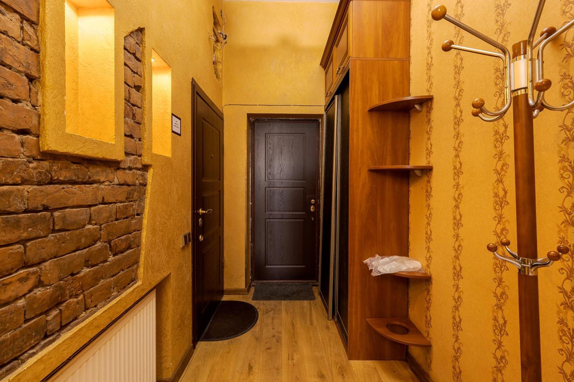 Апартаменти На Площі Ринок, 20 Lviv Bagian luar foto