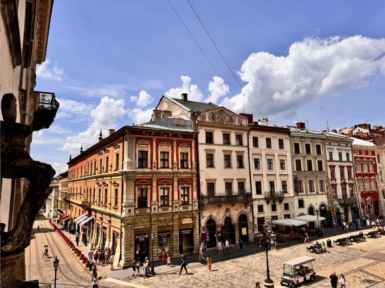 Апартаменти На Площі Ринок, 20 Lviv Bagian luar foto
